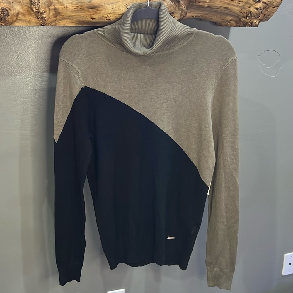NWT Calvin Klein two toned sweater